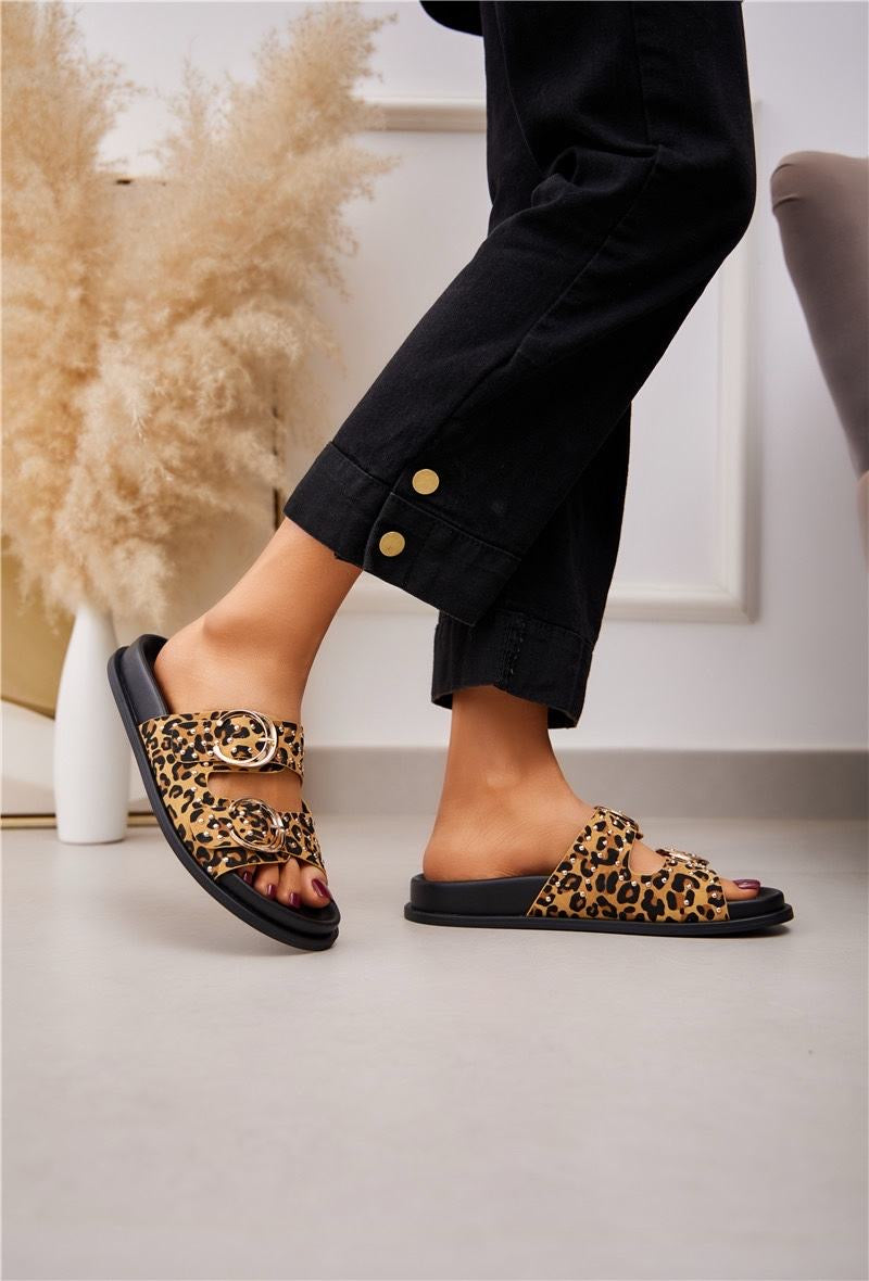 Stud Sandals - Leopard