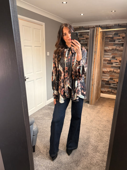 Pussybow Blouse - Abstract